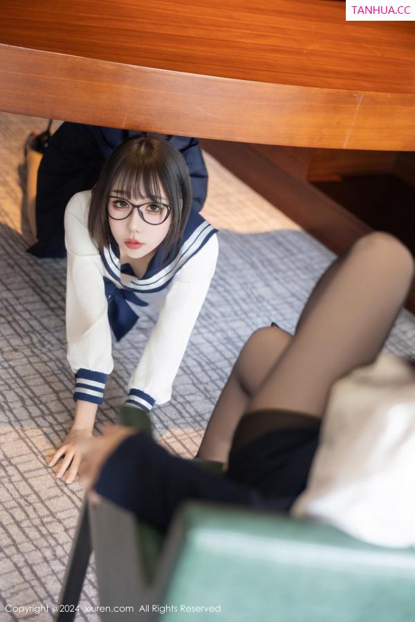 小蛮妖  [XiuRen]高清写真图 2024.08.26 No.9065 小蛮妖Yummy 黑丝美腿第29张图片